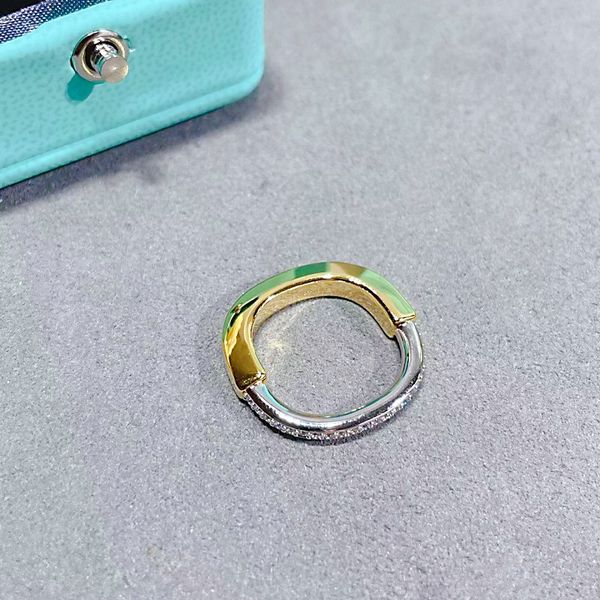 7a deluxe half diamond lock wedding ring fashion women's ring jewelry girl love gift factory with box, Slivery;golden
7a deluxe half diamond lock wedding ring fashion women's ring jewelry girl love gift factory with box, Slivery;golden