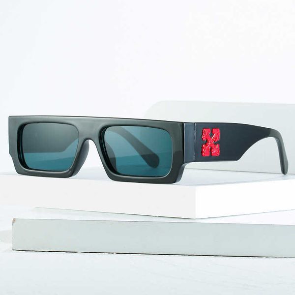 wholesale of sunglasses new small box snowflake decorative men's personality trend sunglasses for women's beach glasses, White;black
wholesale of sunglasses new small box snowflake decorative men's personality trend sunglasses for women's beach glasses, White;black