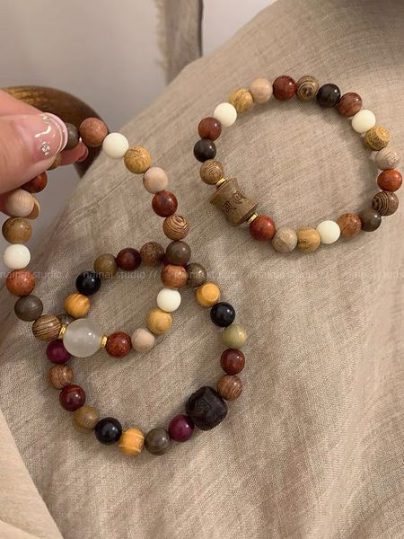 floral trace retro national wind woven butterfly bracelet female summer 2023 new national wind elements chinese beaded hand jewelry, Silver
floral trace retro national wind woven butterfly bracelet female summer 2023 new national wind elements chinese beaded hand jewelry, Silver