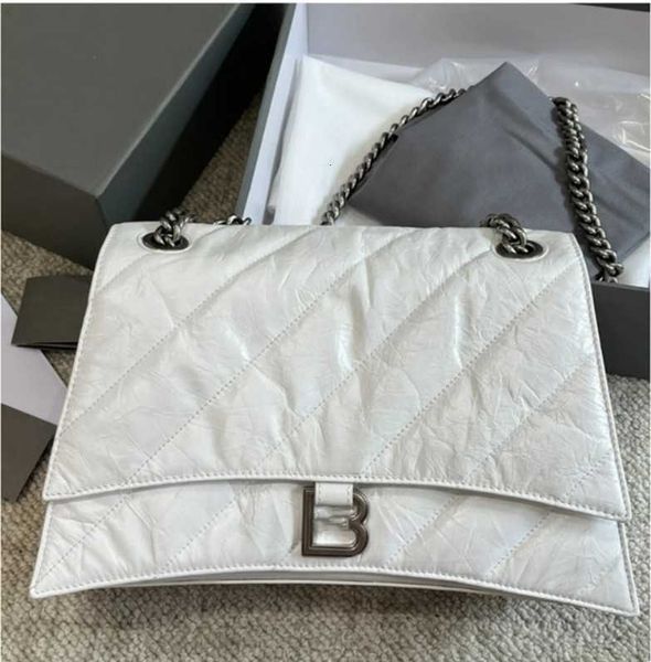 high-grade leather hourglass bag with layer spring and summer 2023 new pleated rhombus chain bag family b single-shoulder diagonal female fr
high-grade leather hourglass bag with layer spring and summer 2023 new pleated rhombus chain bag family b single-shoulder diagonal female fr