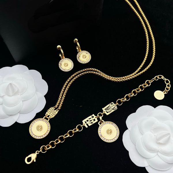 gold chain circular pendant beauty head coin signet brass material necklace bracelet earring set ladies designer jewelry birthday anniversar, Black
gold chain circular pendant beauty head coin signet brass material necklace bracelet earring set ladies designer jewelry birthday anniversar, Black