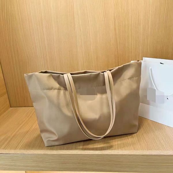 retail p luxury designer brands shopping bags women waterproof leisure travel bag large capacity nylon mommy tote ladies shoulder bag handba
retail p luxury designer brands shopping bags women waterproof leisure travel bag large capacity nylon mommy tote ladies shoulder bag handba