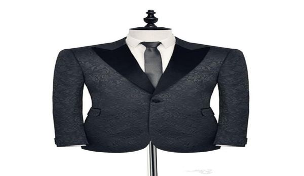 2020 new and fine embossing groomsmen peak lapel groom tuxedos men suits weddingpromdinner man blazer jacketpantst2122200, Black;gray
2020 new and fine embossing groomsmen peak lapel groom tuxedos men suits weddingpromdinner man blazer jacketpantst2122200, Black;gray
