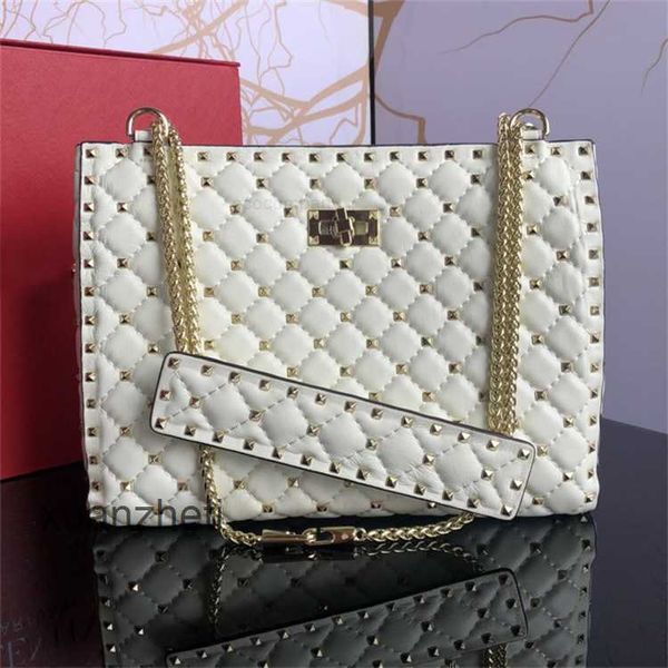 valenti v outdoor lady's crossbody bag sky star luxury chain sheepskin classic new fashionable personality underarm bag cowhide shoulde
valenti v outdoor lady's crossbody bag sky star luxury chain sheepskin classic new fashionable personality underarm bag cowhide shoulde