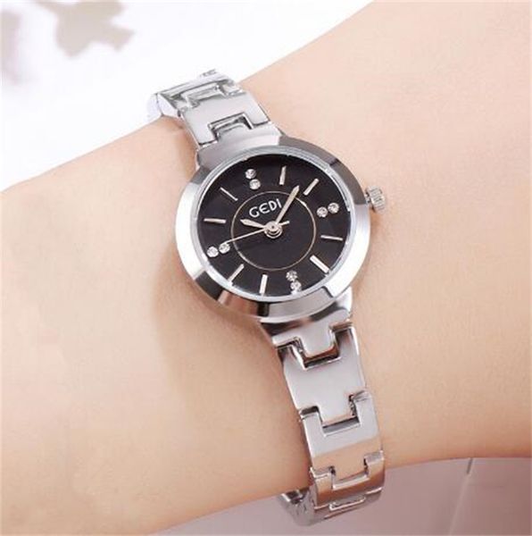 2023 exquisite, compact, and high appearance with diamond inlaid women's student waterproof alloy bracelet quartz watch, Slivery;golden
2023 exquisite, compact, and high appearance with diamond inlaid women's student waterproof alloy bracelet quartz watch, Slivery;golden