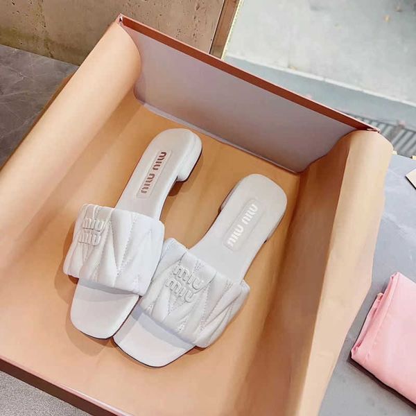designer mius beach sandals shoes women family slide genuine leather slippers for women's 2023 new summer flat bottom open ktw5
designer mius beach sandals shoes women family slide genuine leather slippers for women's 2023 new summer flat bottom open ktw5
