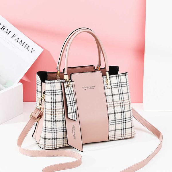 women's bag new style lattice fashion splicing handbag large capacity single shoulder messenger bag
women's bag new style lattice fashion splicing handbag large capacity single shoulder messenger bag