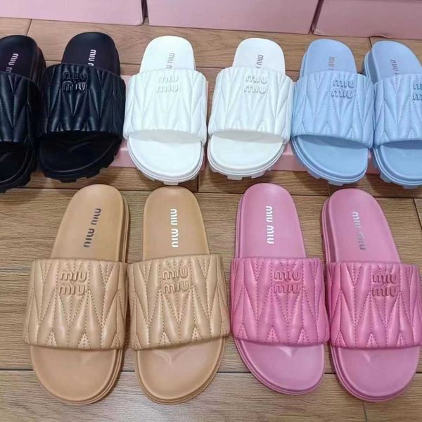 mius beach shoes women slide designer sandals family slippers women's 2023 new style outwear pleated leather thick sole casual versatil
mius beach shoes women slide designer sandals family slippers women's 2023 new style outwear pleated leather thick sole casual versatil