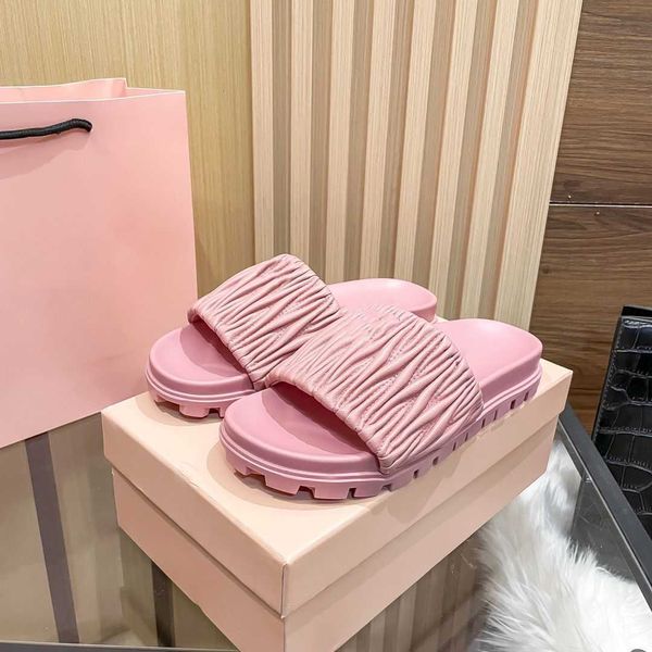 slide mius sandals beach designer shoes high women family pleated flat heel flip flops 2023 summer new fairy bottom slippers for 615m
slide mius sandals beach designer shoes high women family pleated flat heel flip flops 2023 summer new fairy bottom slippers for 615m