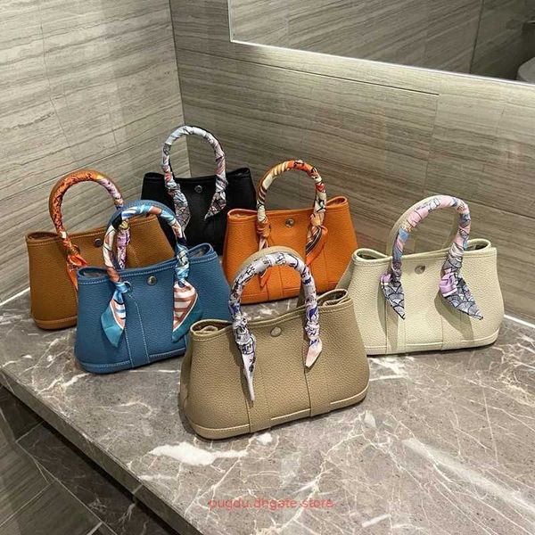 original h home tote bags wholesale 2023 new garden baotou layer cowhide portable vegetable basket bag mommy tote genuine leather womens l h
original h home tote bags wholesale 2023 new garden baotou layer cowhide portable vegetable basket bag mommy tote genuine leather womens l h