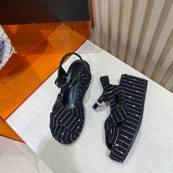 designer sandal woman slide flip flop house slipper black leather comfortable wedge heel casual shoes designers sandals platform heel new cr
designer sandal woman slide flip flop house slipper black leather comfortable wedge heel casual shoes designers sandals platform heel new cr
