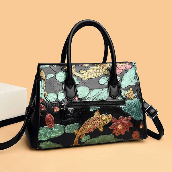 chinoiserie women's handbag recruiting treasure fish middle aged mother one shoulder crossbody bag embossed ethnic style bag tide
chinoiserie women's handbag recruiting treasure fish middle aged mother one shoulder crossbody bag embossed ethnic style bag tide
