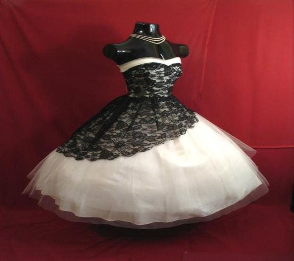 vintage 1950039s knee length short wedding dresses 2015 black and white lace gothic wedding gowns sweetheart victorian ball gow8789583
vintage 1950039s knee length short wedding dresses 2015 black and white lace gothic wedding gowns sweetheart victorian ball gow8789583