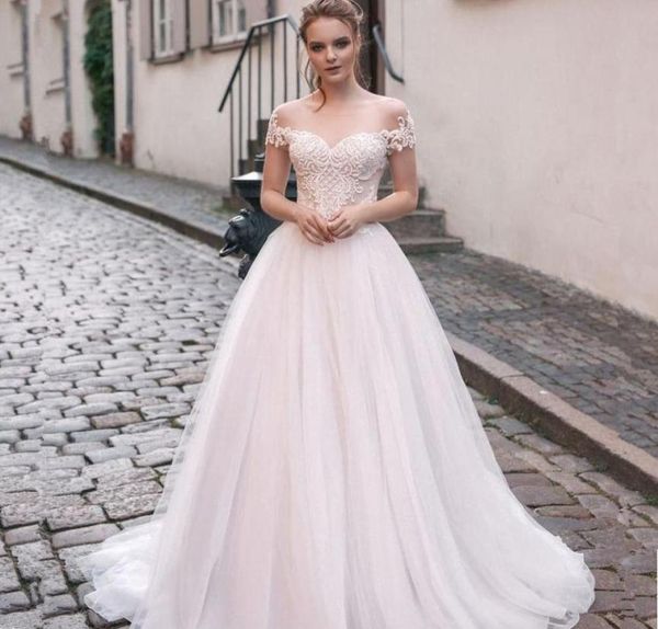 scoop tulle neckline splice beading lace applique short sleeves aline wedding dress sweep train laceup back bridal dress vestido8650487, White
scoop tulle neckline splice beading lace applique short sleeves aline wedding dress sweep train laceup back bridal dress vestido8650487, White
