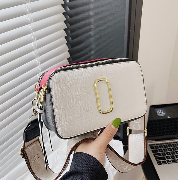 designer fashion bag handbag famous totes marc snapscamera small crossbody purse women shoulder bags messenger cross body m06011, Red;black
designer fashion bag handbag famous totes marc snapscamera small crossbody purse women shoulder bags messenger cross body m06011, Red;black