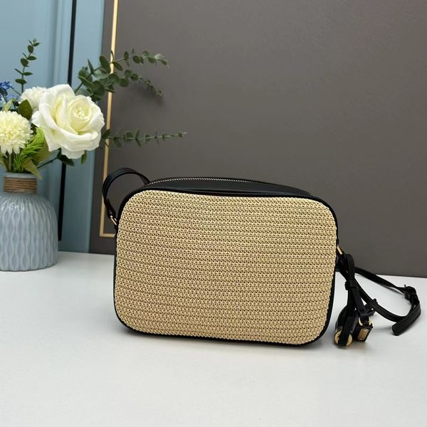 luxury women's crossbody bag designer bag fashion genuine leather classic cowhide very exquisite adjustable woven shoulder bag
luxury women's crossbody bag designer bag fashion genuine leather classic cowhide very exquisite adjustable woven shoulder bag