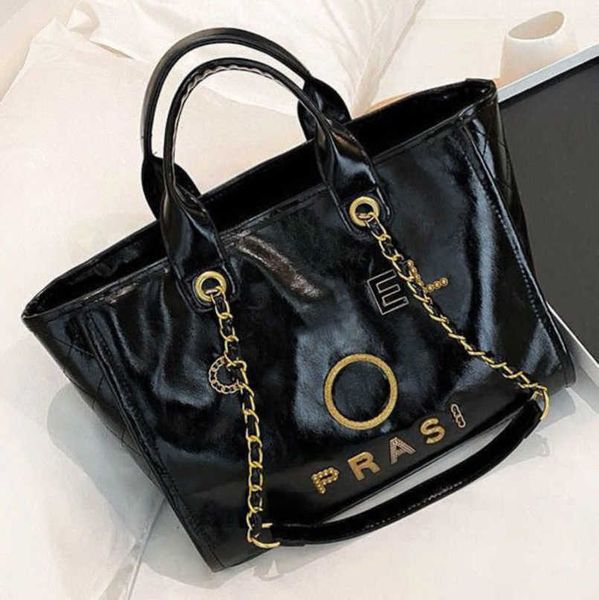 luxury women's classic hand bags beach bag brand metal badge totes handbags small mini pearl handbag female fashion capacity large leat, Black;red
luxury women's classic hand bags beach bag brand metal badge totes handbags small mini pearl handbag female fashion capacity large leat, Black;red
