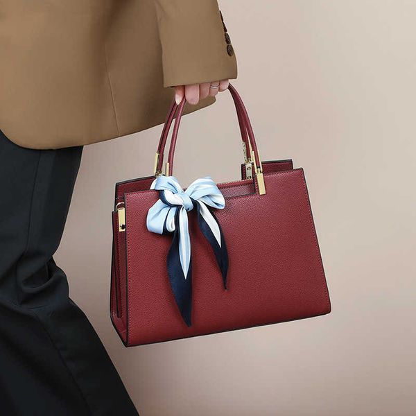 viney bag new crossbody handheld high capacity and advanced feeling foreigner one shoulder mom's bag genuine leather women's bag
viney bag new crossbody handheld high capacity and advanced feeling foreigner one shoulder mom's bag genuine leather women's bag