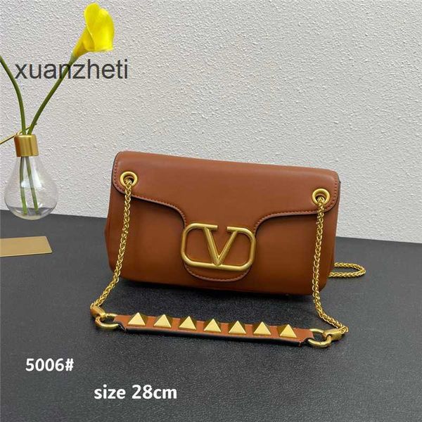 women's lady's leather designer one bag valentions handheld bags fashion rivet classic shoulder underarm small square crossbody le
women's lady's leather designer one bag valentions handheld bags fashion rivet classic shoulder underarm small square crossbody le
