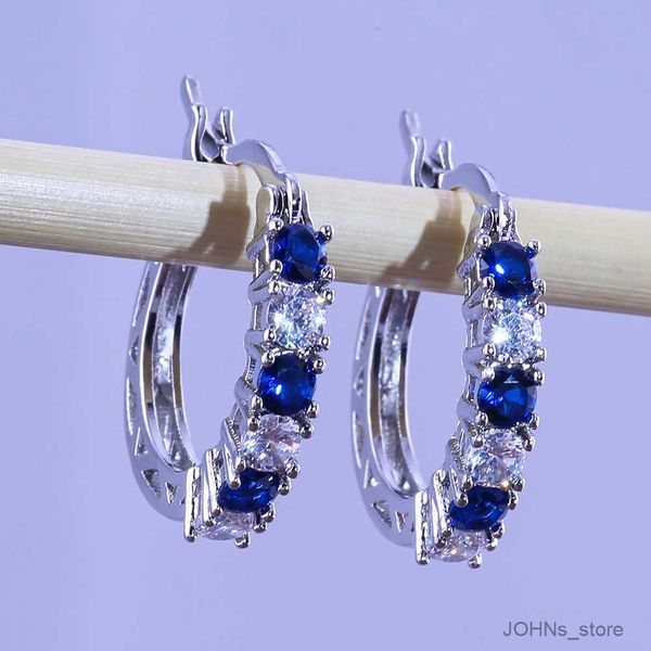 stud new arrival 925 sterling silver fashion round circle clear mosaic zircon stud earrings for women jewelry brincos r230630, Golden;silver
stud new arrival 925 sterling silver fashion round circle clear mosaic zircon stud earrings for women jewelry brincos r230630, Golden;silver