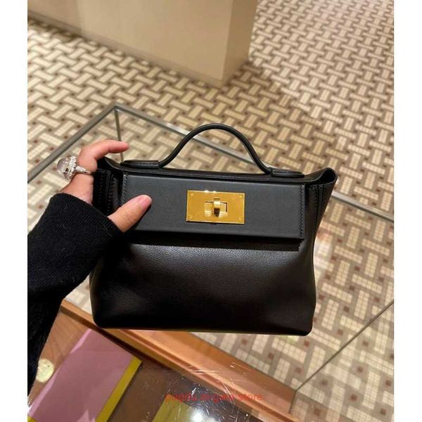luxury designer tote bags h home 2424 online store genuine leather womens bag 2424mini headband cowhide single shoulder diagonal large capac
luxury designer tote bags h home 2424 online store genuine leather womens bag 2424mini headband cowhide single shoulder diagonal large capac