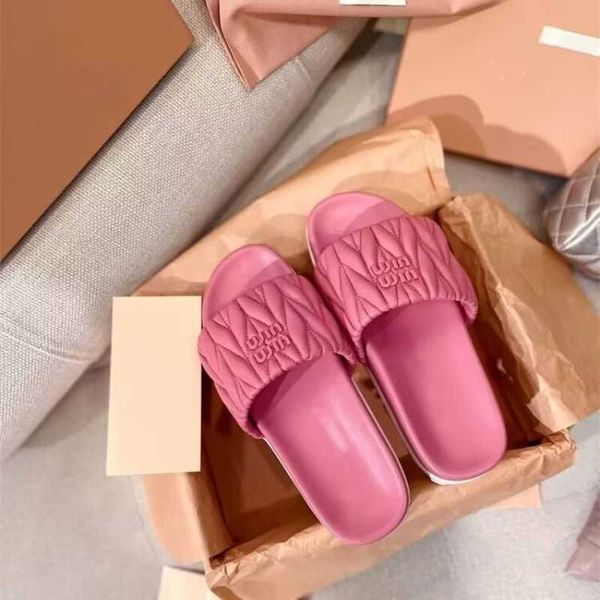 family's mius beach shoes women slide designer sandals new line for summer high-end celebrities fairies wear comfortable flat bottomed
family's mius beach shoes women slide designer sandals new line for summer high-end celebrities fairies wear comfortable flat bottomed