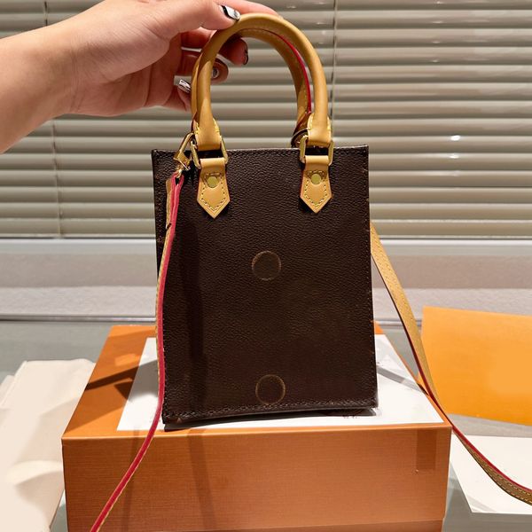 totes mini designer brand bags 2023 crossbody luxury handbags fashion shoulder bag lady women letter purse phone wallet stars priting artwor
totes mini designer brand bags 2023 crossbody luxury handbags fashion shoulder bag lady women letter purse phone wallet stars priting artwor