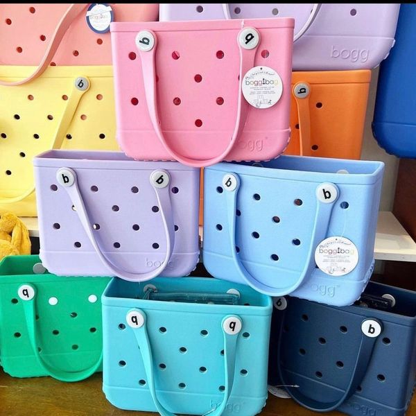 mirror quality bogg pvc plastic tote clutch beach bag women men weekender pochette handbag shoulder bags luxury designer classic large trave
mirror quality bogg pvc plastic tote clutch beach bag women men weekender pochette handbag shoulder bags luxury designer classic large trave