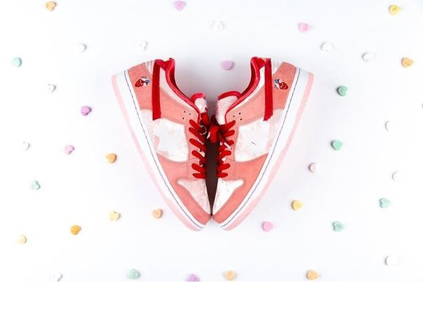 low x men women gym red shoes trainers sneakers for women men size us 4-13 eur 36-46
low x men women gym red shoes trainers sneakers for women men size us 4-13 eur 36-46
