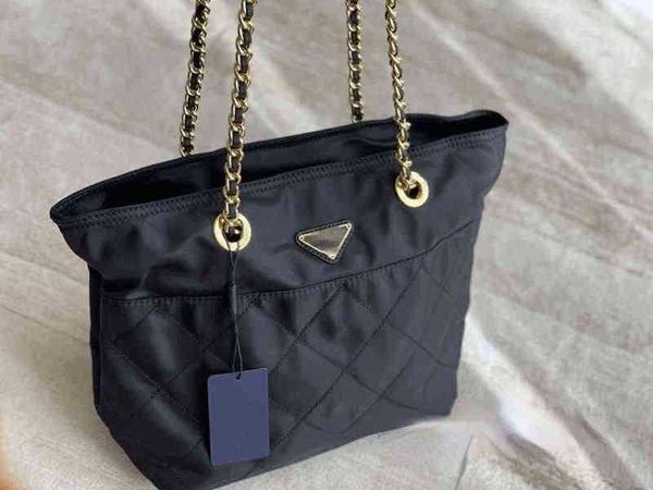 evening bag shoulder large capacity clutch shopping brand designer purse airport tote weekender traveling handbag 1021
evening bag shoulder large capacity clutch shopping brand designer purse airport tote weekender traveling handbag 1021