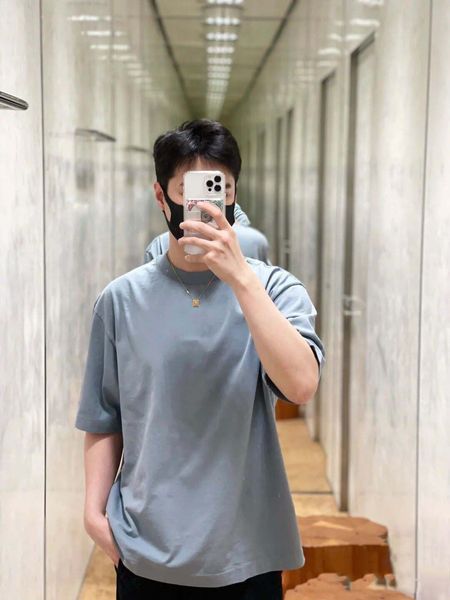 summer solid classic cotton t shirts men's and women's loose texture short sleeve t-shirt, White;black
summer solid classic cotton t shirts men's and women's loose texture short sleeve t-shirt, White;black