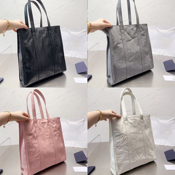 antiqued totes nappa leather tote bag designer bags men women wallet triangle metal embossed handbags bag
antiqued totes nappa leather tote bag designer bags men women wallet triangle metal embossed handbags bag