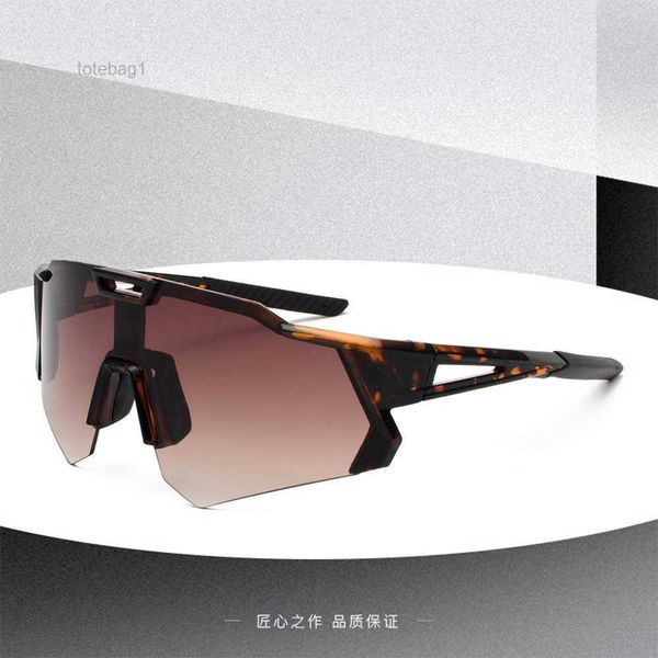 new frameless sunglasses outdoor sports glasses bicycle riding windshields coated, White;black
new frameless sunglasses outdoor sports glasses bicycle riding windshields coated, White;black