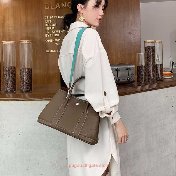 original h home tote bags wholesale the first layer cowhide garden bag 2023 new leather womens small crowd large capacity hand have real log
original h home tote bags wholesale the first layer cowhide garden bag 2023 new leather womens small crowd large capacity hand have real log