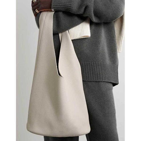 the row bag high designer end the row minimalist style lychee patterned cowhide shoulder with large capacity soft leather carrying nun femal
the row bag high designer end the row minimalist style lychee patterned cowhide shoulder with large capacity soft leather carrying nun femal