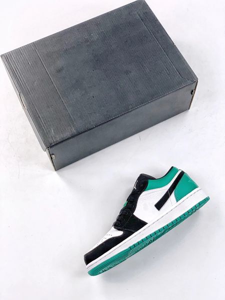 original jumpman 1s low men women shoes green white black hook designer basketball shoes outdoor sneakers size available fast delivery with
original jumpman 1s low men women shoes green white black hook designer basketball shoes outdoor sneakers size available fast delivery with