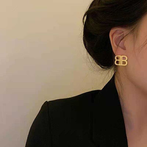 earrings designer letter ear studs south temperament net red little popular high level design sense atmosphere ear jewelry personality light, Golden
earrings designer letter ear studs south temperament net red little popular high level design sense atmosphere ear jewelry personality light, Golden