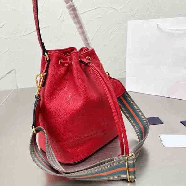pbag triangle evening bags drawstring tote women luxury brand bucket bag large capacity handbag shoulder leather designer crossbody female p
pbag triangle evening bags drawstring tote women luxury brand bucket bag large capacity handbag shoulder leather designer crossbody female p