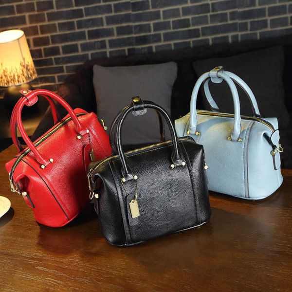 boston bag women's new fashion high capacity cowhide single shoulder oblique cross pillow bag handheld genuine leather women's bag
boston bag women's new fashion high capacity cowhide single shoulder oblique cross pillow bag handheld genuine leather women's bag
