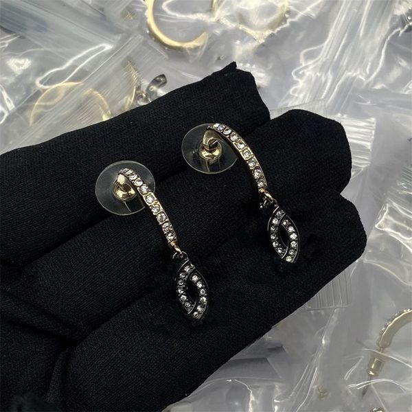 classic earnail channel letter pearl designer earnail jewelry stud hckda xskna, Golden;silver
classic earnail channel letter pearl designer earnail jewelry stud hckda xskna, Golden;silver