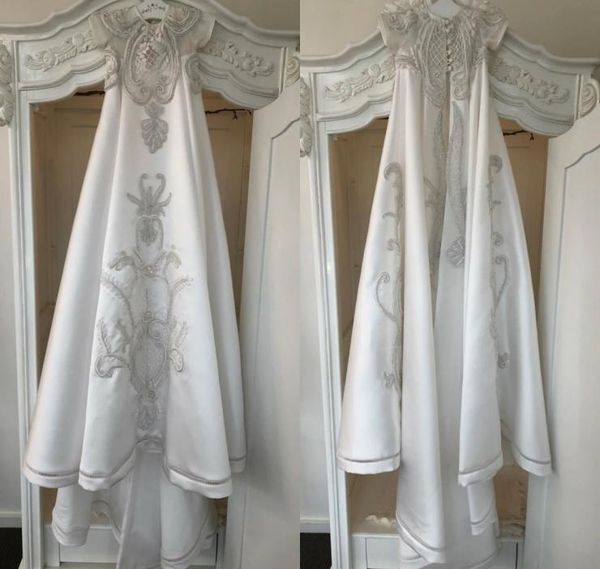 real image 2020 christening baptism gowns for baby girls floral appliqued a line christening gown short sleeve first communication8587018, White
real image 2020 christening baptism gowns for baby girls floral appliqued a line christening gown short sleeve first communication8587018, White