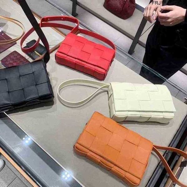 bottegas bags venetas cassettes handbag womens woven cowhide small square single shoulder messenger with have logo frj xb5p
bottegas bags venetas cassettes handbag womens woven cowhide small square single shoulder messenger with have logo frj xb5p