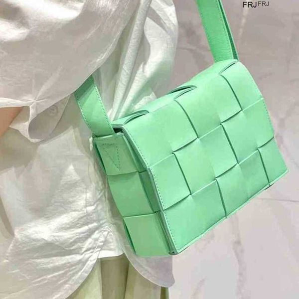 bottegas bags venetas cassettes handbags 2023 woven tofu niche design fashionable cowhide one shoulder messenger pillow have logo frj 2x7y
bottegas bags venetas cassettes handbags 2023 woven tofu niche design fashionable cowhide one shoulder messenger pillow have logo frj 2x7y