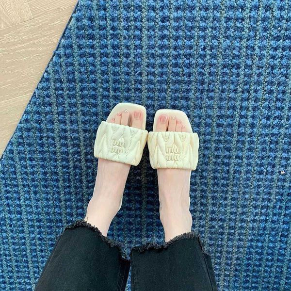 new mius beach shoes women slide designer sandals family slippers for women's summer outwear mesh red flat bottom pleated casual ntxw
new mius beach shoes women slide designer sandals family slippers for women's summer outwear mesh red flat bottom pleated casual ntxw