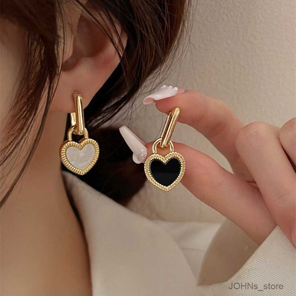 stud lady retro black and white sided love pendant earrings for women exquisite ladies versatile earrings jewelry r230630, Golden;silver
stud lady retro black and white sided love pendant earrings for women exquisite ladies versatile earrings jewelry r230630, Golden;silver