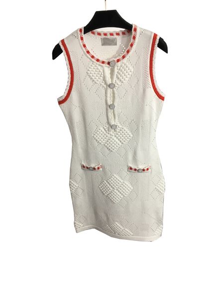 2023women casual dresses v neck sleeveless new luxury ggity female loose party beach dresses, White;black
2023women casual dresses v neck sleeveless new luxury ggity female loose party beach dresses, White;black