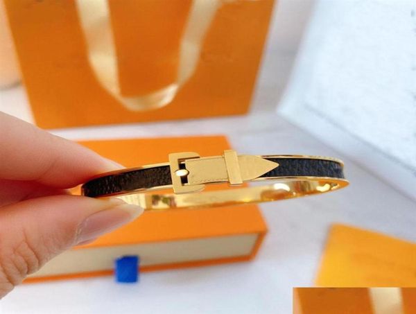 bangle luxury designer fashion womens or mens bracelet leather bag pendant couple jewelry supply2798 drop delivery bracelets d2363714, Black
bangle luxury designer fashion womens or mens bracelet leather bag pendant couple jewelry supply2798 drop delivery bracelets d2363714, Black