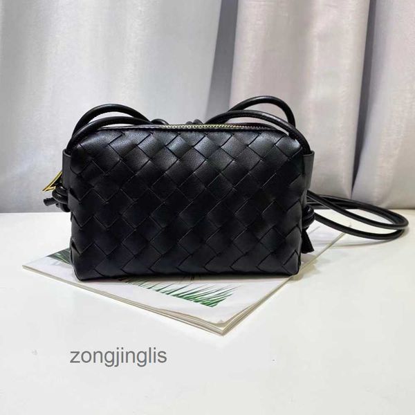cowhide bottegas designer large tote bag the tote bag capacity bag luxury venetas large loop simple square bags hand woven small single shou
cowhide bottegas designer large tote bag the tote bag capacity bag luxury venetas large loop simple square bags hand woven small single shou