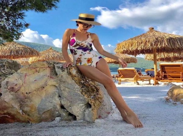 fashion onepiece flower stylish swimsuit 2021 the sxl is a musthave bathing suit for beaches7783112
fashion onepiece flower stylish swimsuit 2021 the sxl is a musthave bathing suit for beaches7783112