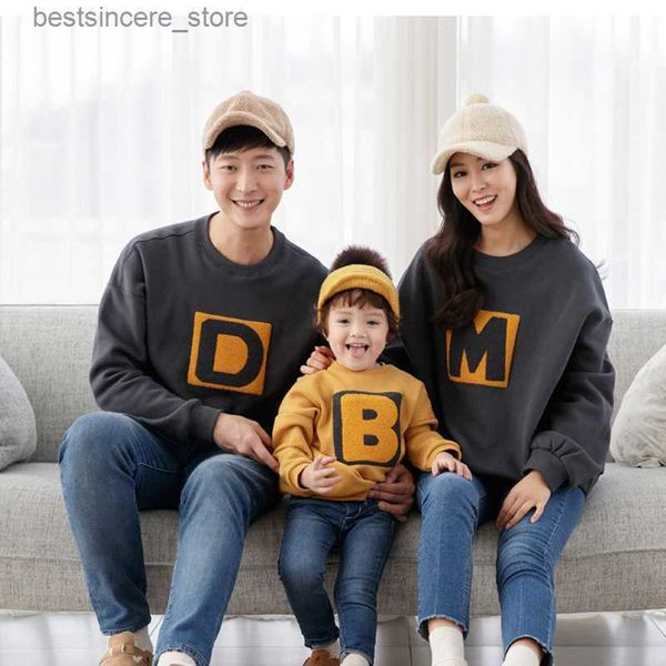 family hoodies mom dad and kid matching clothes women girl boy long sleeve hooded sweatshirts parent-child autumn winter outfit l230522, Blue
family hoodies mom dad and kid matching clothes women girl boy long sleeve hooded sweatshirts parent-child autumn winter outfit l230522, Blue
